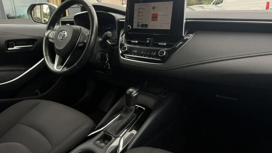 TOYOTA Corolla -