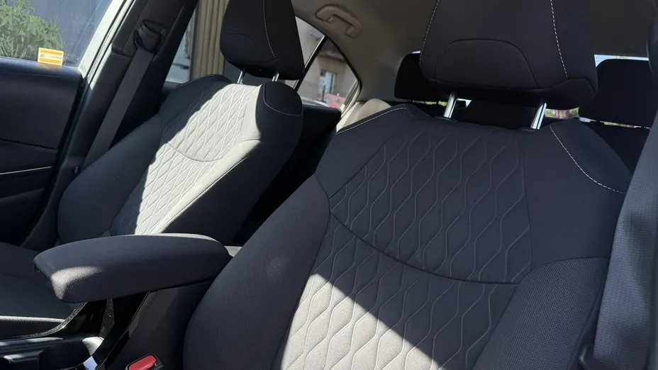 TOYOTA Corolla -