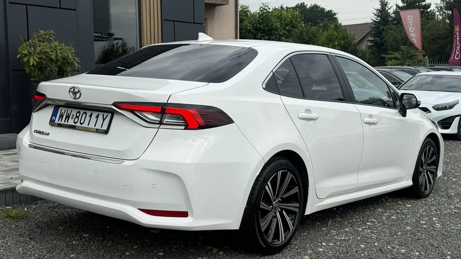 TOYOTA Corolla -