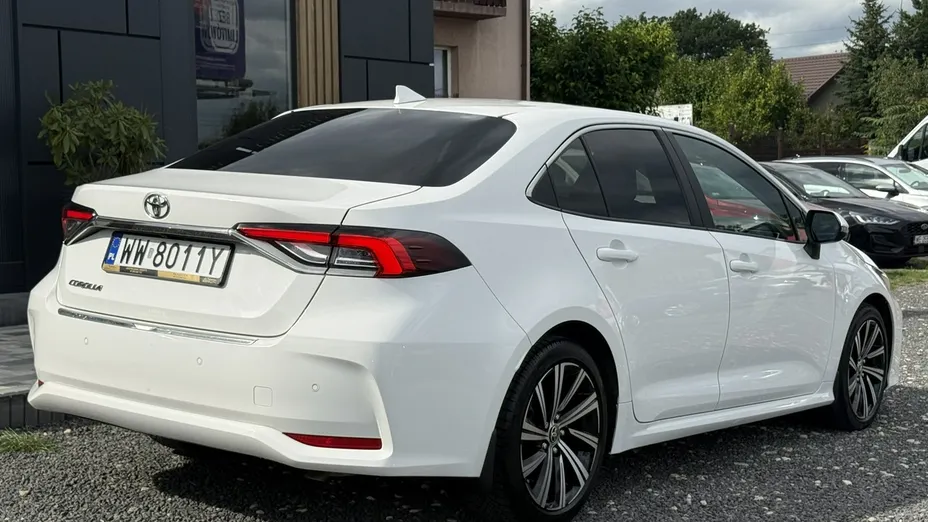 TOYOTA Corolla -
