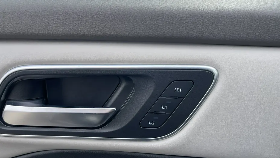 NISSAN X-Trail -