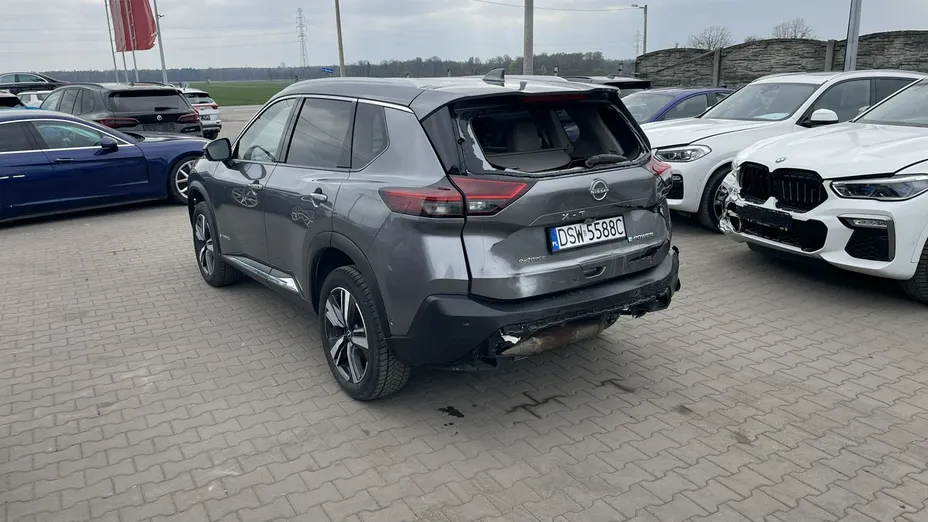 NISSAN X-Trail -