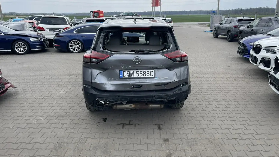 NISSAN X-Trail -