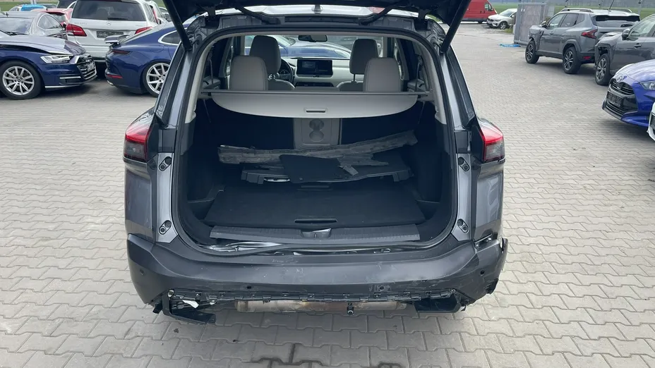NISSAN X-Trail -