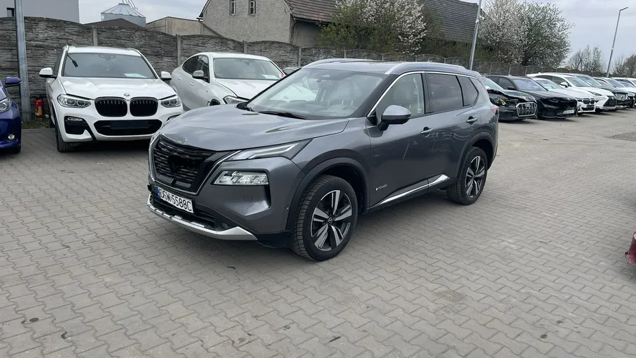 NISSAN X-Trail -