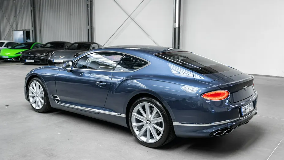 BENTLEY Continental -