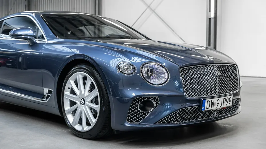 BENTLEY Continental -