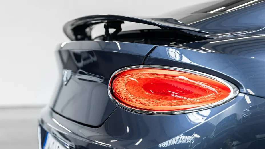 BENTLEY Continental -