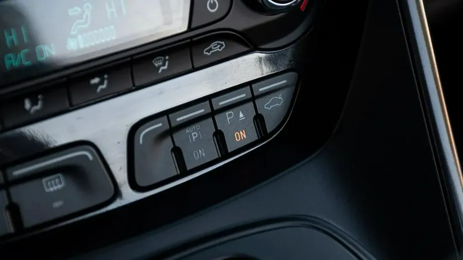 FORD Kuga -