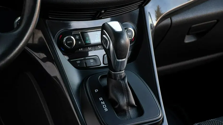 FORD Kuga -