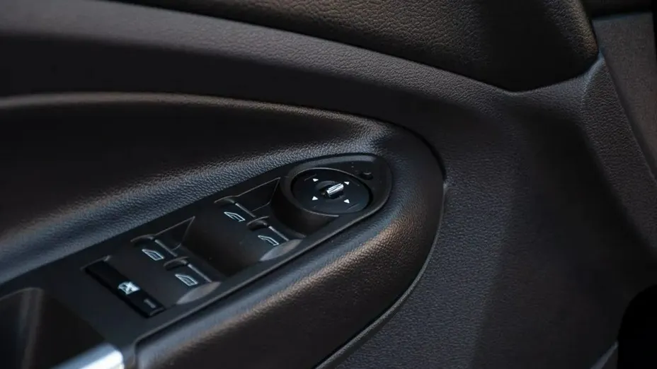 FORD Kuga -