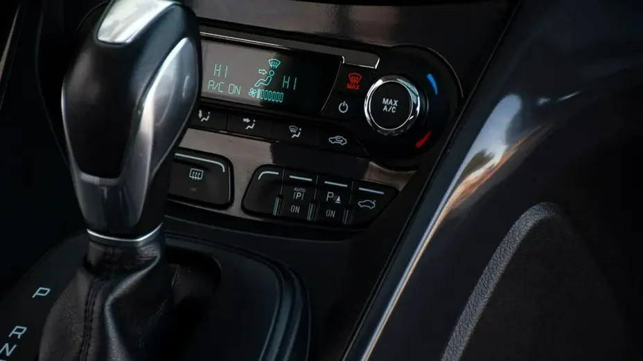 FORD Kuga -