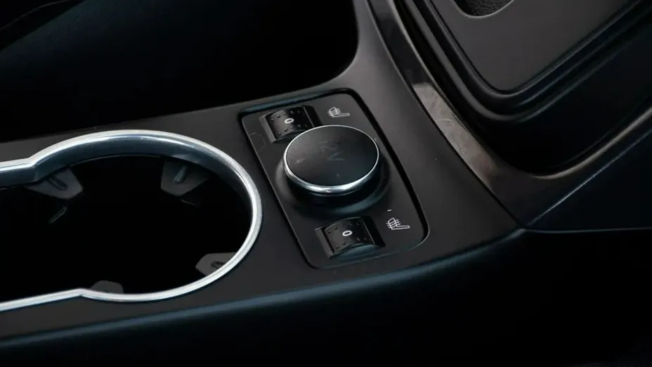 FORD Kuga -