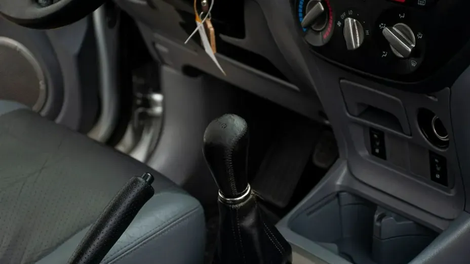 TOYOTA RAV4 -