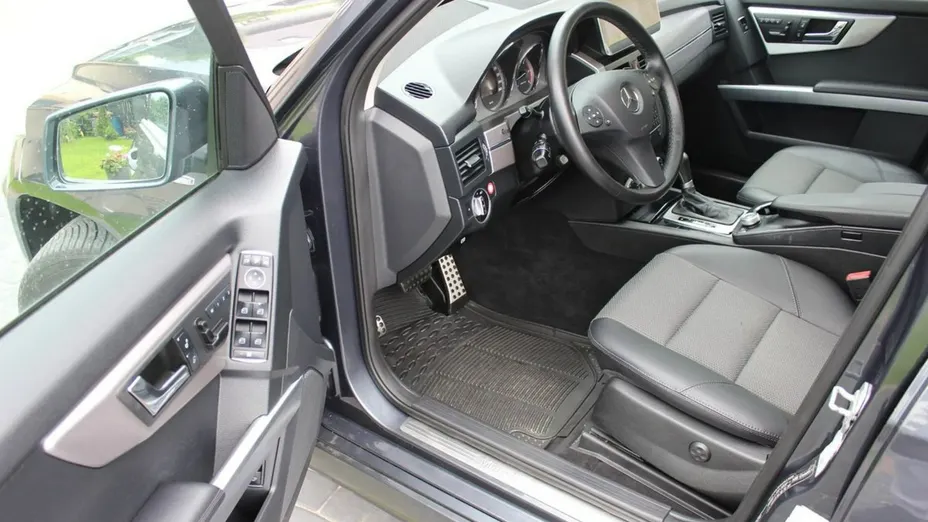 MERCEDES-BENZ GLK -