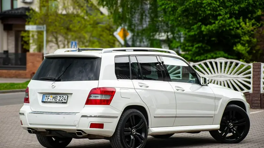 MERCEDES-BENZ GLK -