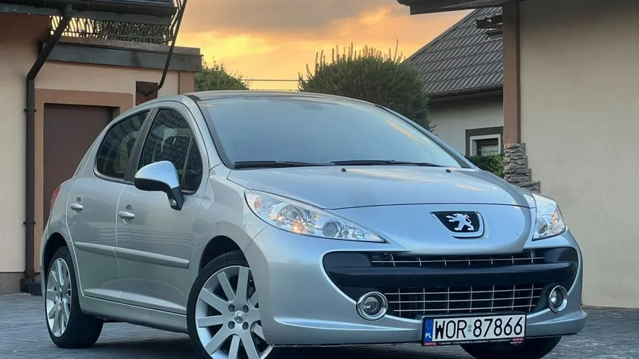 PEUGEOT 207 -
