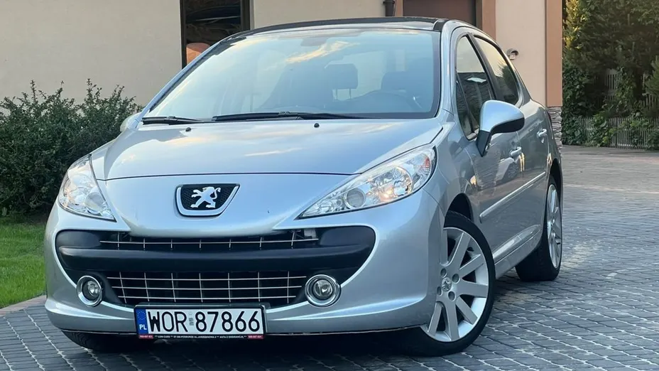 PEUGEOT 207 -