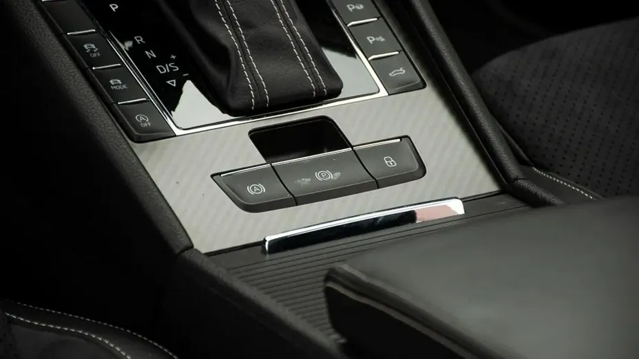 SKODA Superb -