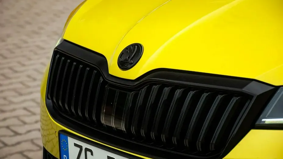 SKODA Superb -