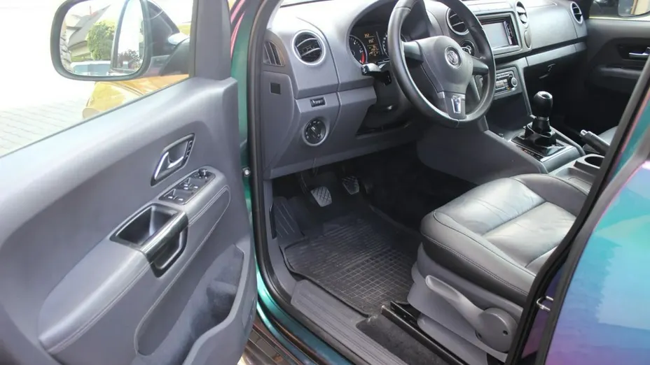 VOLKSWAGEN Amarok -