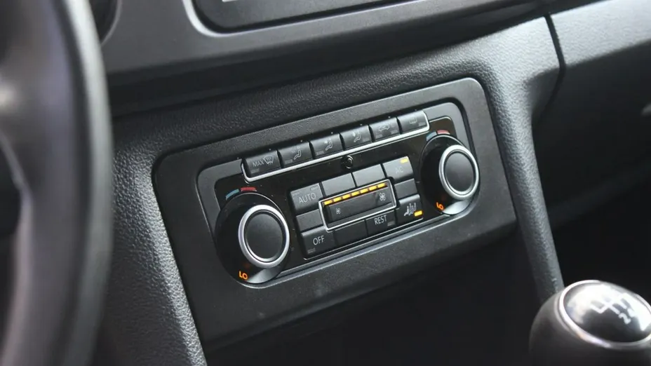 VOLKSWAGEN Amarok -