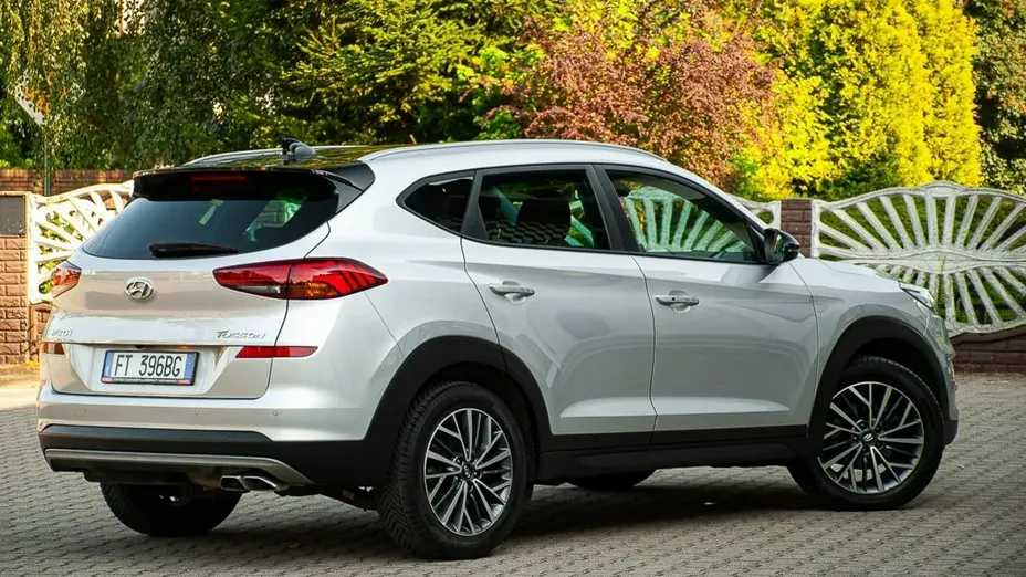 HYUNDAI Tucson -