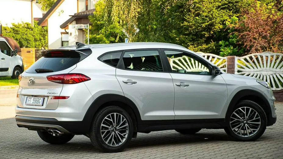 HYUNDAI Tucson -