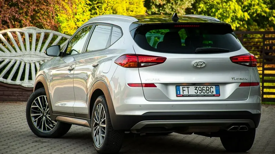 HYUNDAI Tucson -
