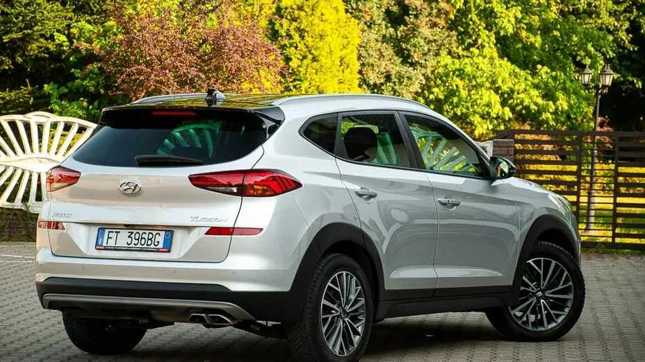 HYUNDAI Tucson -