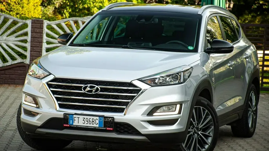 HYUNDAI Tucson -