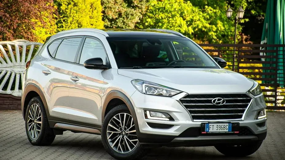 HYUNDAI Tucson -