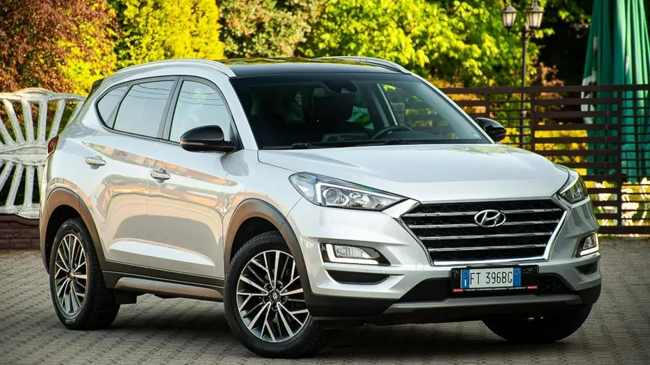 HYUNDAI Tucson -