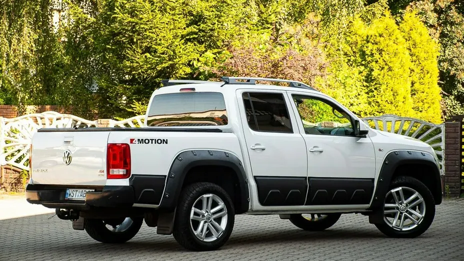 VOLKSWAGEN Amarok -