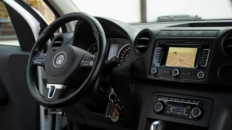 VOLKSWAGEN Amarok -