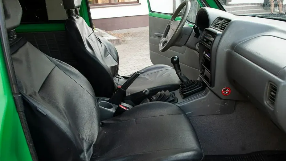 SUZUKI Vitara -