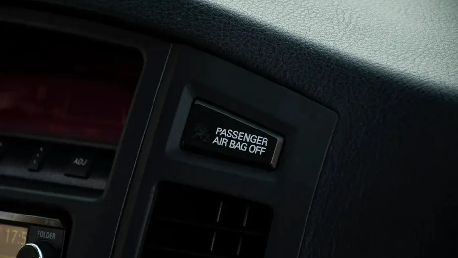 MITSUBISHI Pajero -