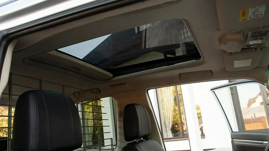 MITSUBISHI Pajero -