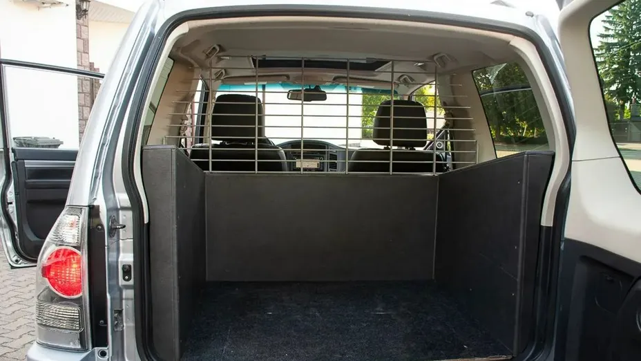 MITSUBISHI Pajero -