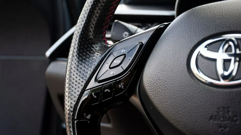 TOYOTA C-HR -