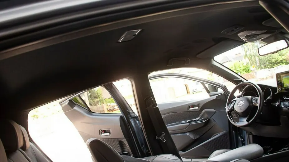 TOYOTA C-HR -