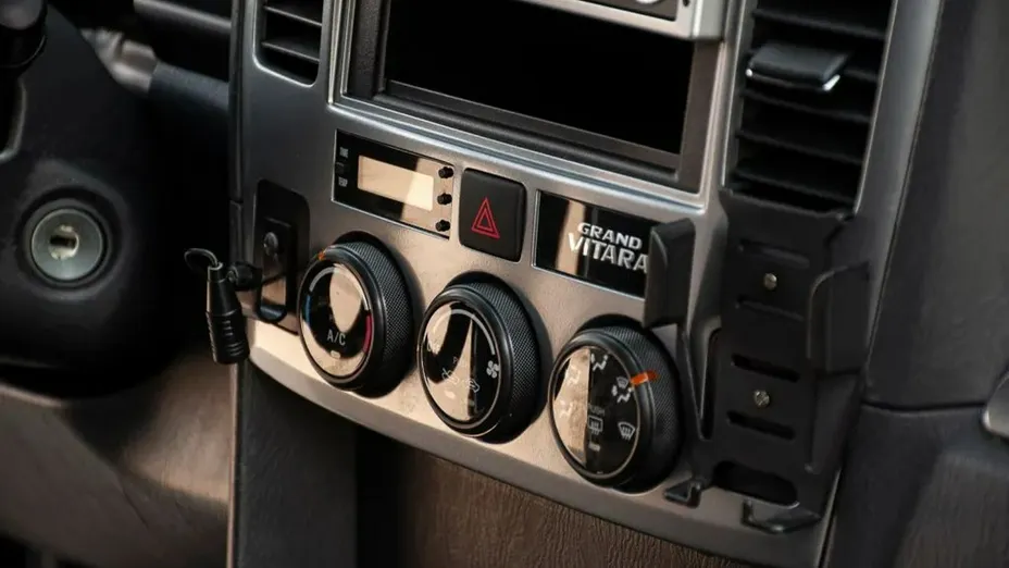 SUZUKI Grand Vitara -