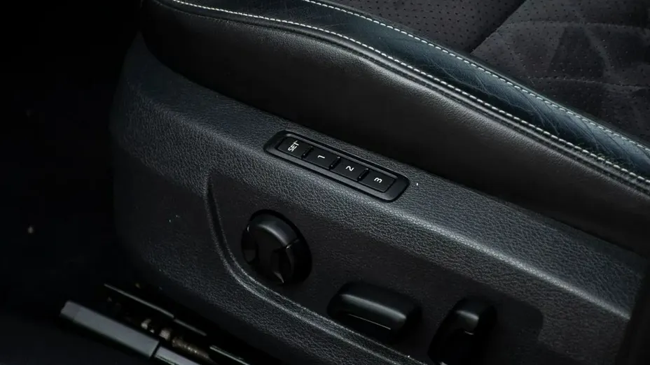 SKODA Superb -