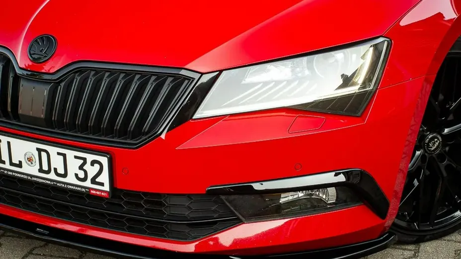 SKODA Superb -