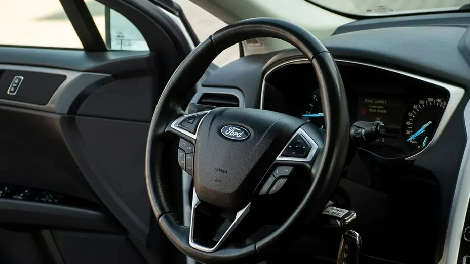 FORD Mondeo -
