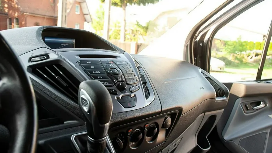 FORD Tourneo Custom -