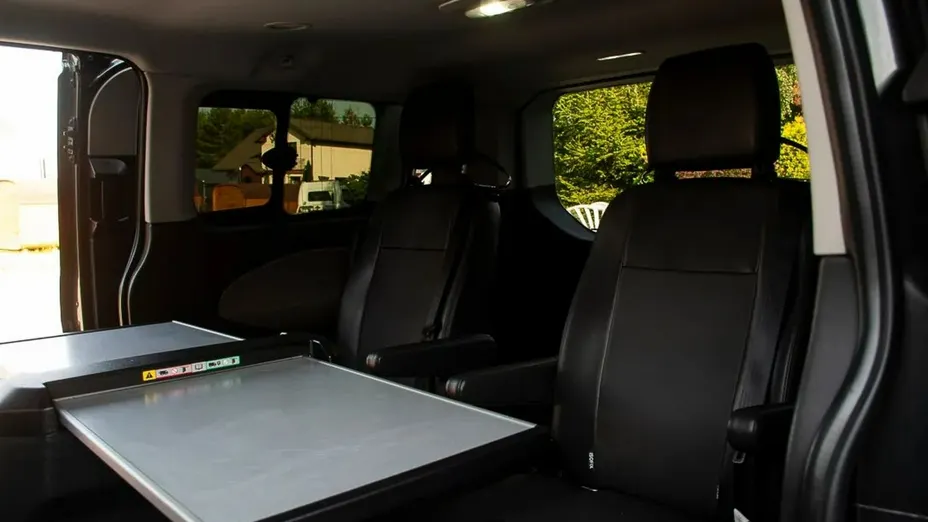 FORD Tourneo Custom -