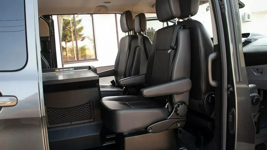FORD Tourneo Custom -