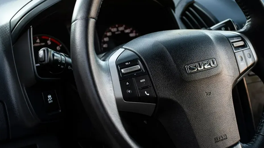 ISUZU D-Max -