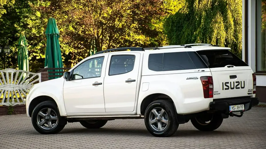 ISUZU D-Max -